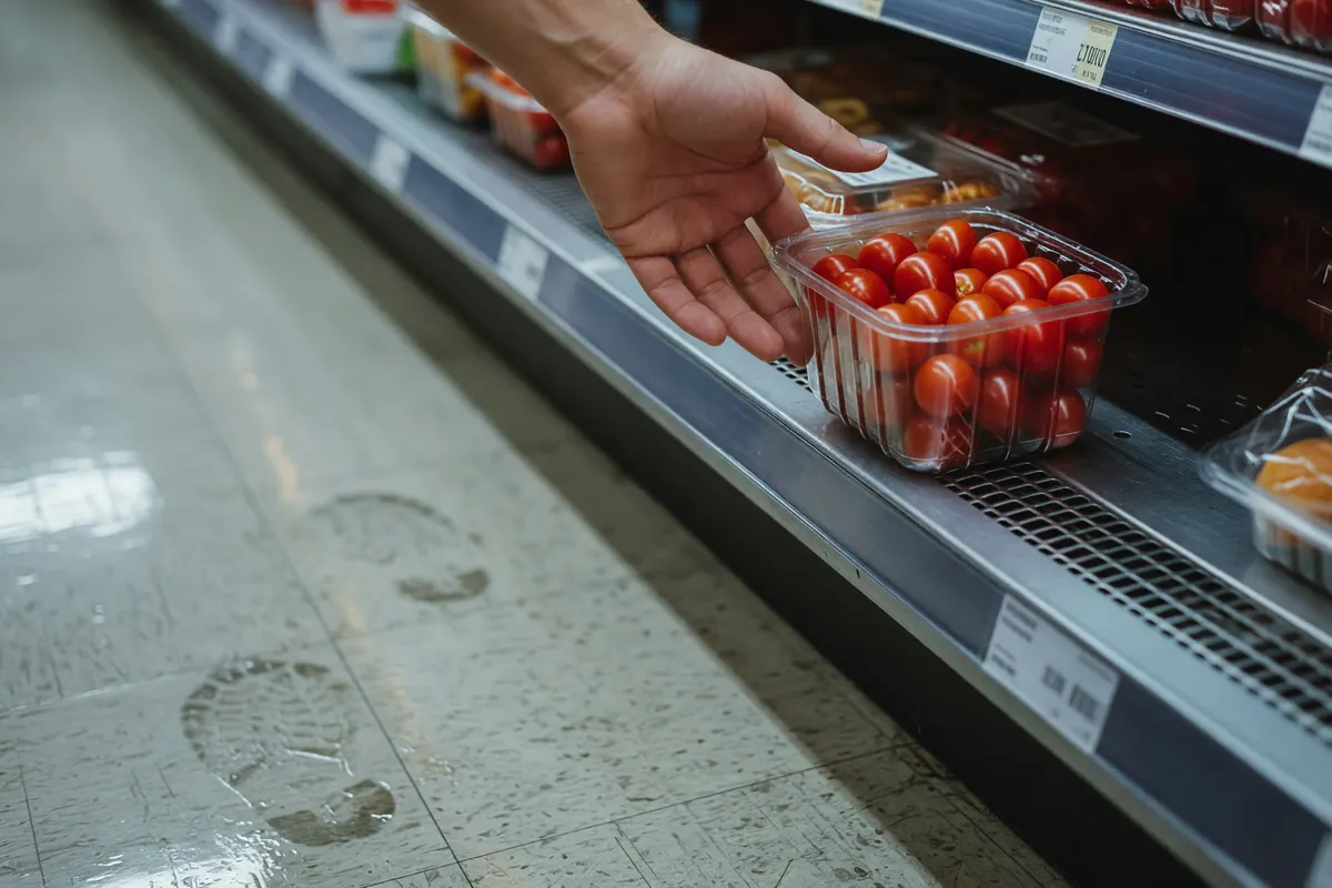 quick snap of the produce aisle while i was grabbing tomatoes